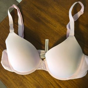 VS GUC t-shirt lightly lined Demi Bra 34C